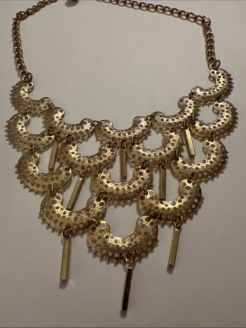Vintage Sarah Coventry Gold-Tone Layered Scalloped Bib Necklace
